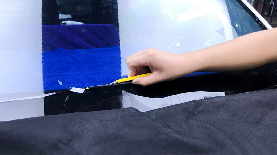 特斯拉3白色施工Llumar龙膜玻璃膜流程（图04）