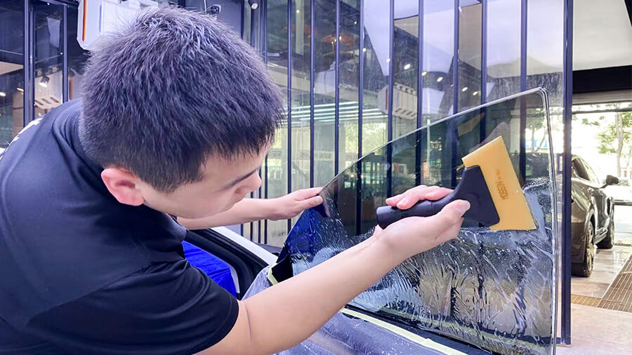 特斯拉3白色施工Llumar龙膜玻璃膜流程（图08）