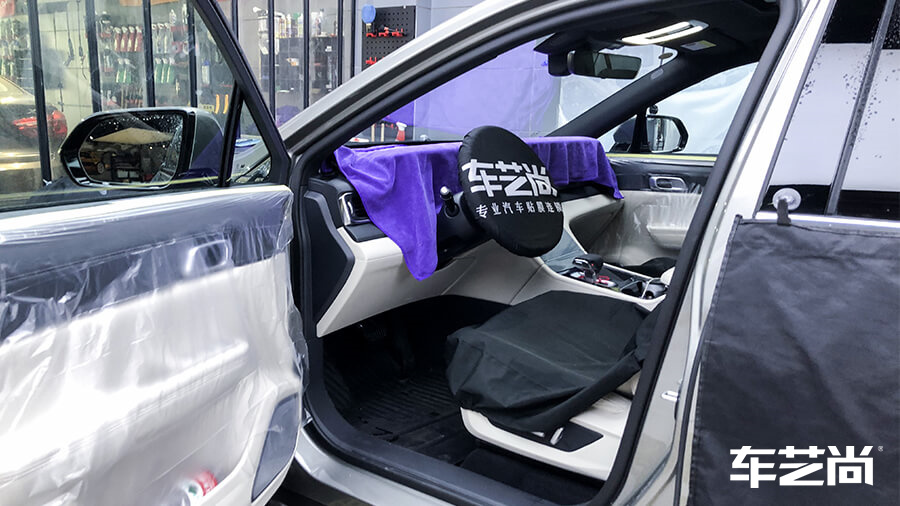 理想ONE银灰色施工龙膜隔热膜流程（图8）