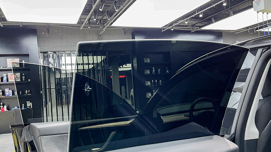 特斯拉modelY黑色施工龙膜玻璃膜畅悦80+15（图7）