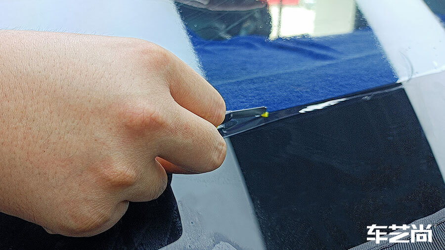 特斯拉modelY黑色施工龙膜隔热膜畅悦80+15（图4）