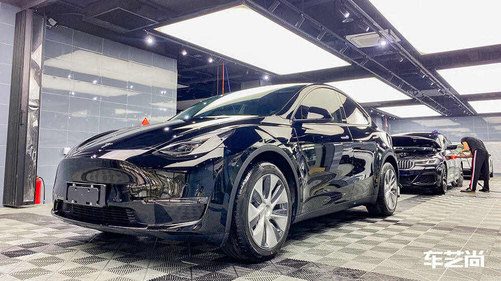 特斯拉modelY黑色施工龙膜隔热膜畅悦80+35（图15）