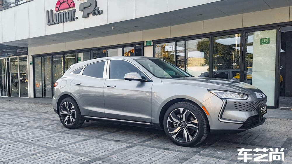 华为赛力斯银灰色施工威固隔热膜畅悦80+35（图9）