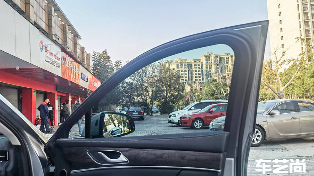 华为赛力斯银灰色施工威固隔热膜畅悦80+35（图6）