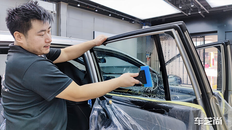 广汽AION施工龙膜隔热膜畅悦80+35（图11）