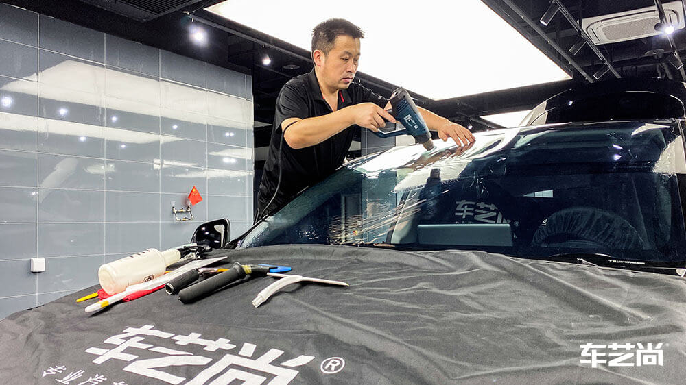 特斯拉modelY黑色施工龙膜隔热膜畅悦80+35（图6）