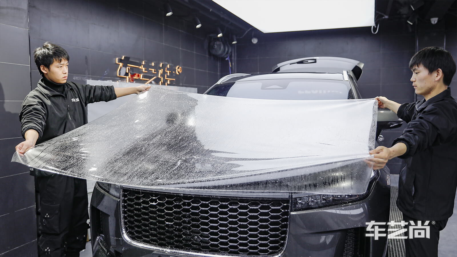 理想one灰色施工龙膜隐形车衣（图3）