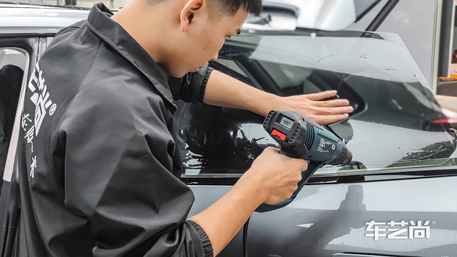 极氪01黑色施工龙膜隔热膜畅悦80+35+15（图12）